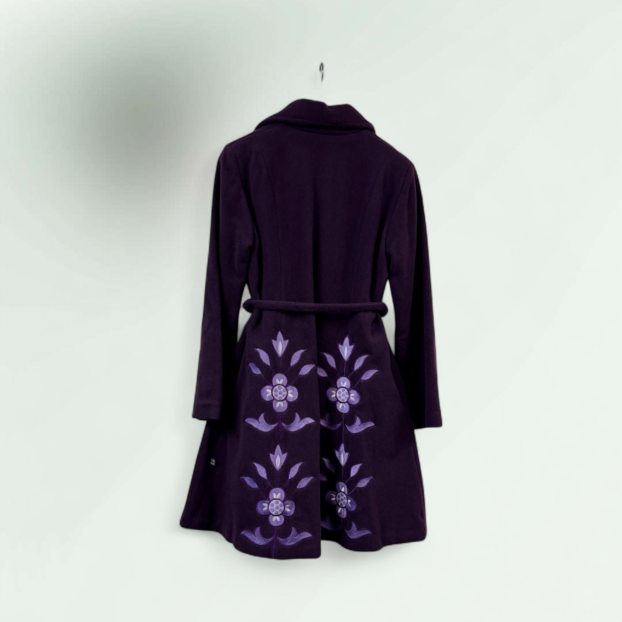 Embroided Purple wool Coat - Extravagance Fashion 