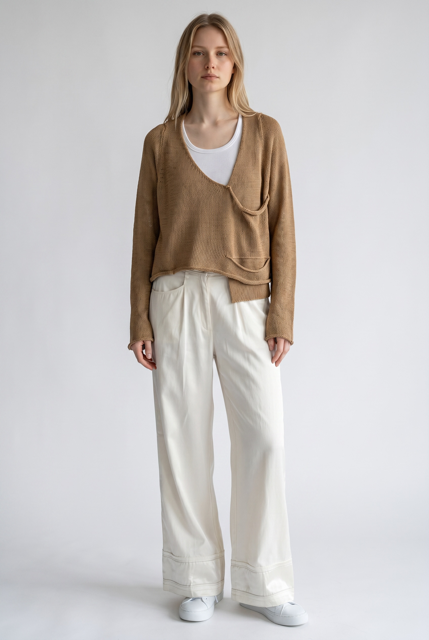 Short Contemporary Linen Sarah Pacini Sweater with a pocket