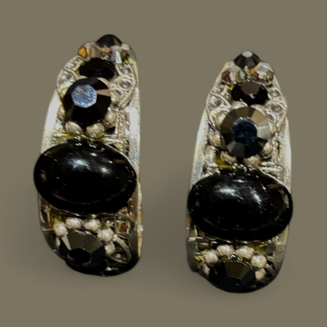 Beautiful half hoop pierced earrings with vibrant Black stones