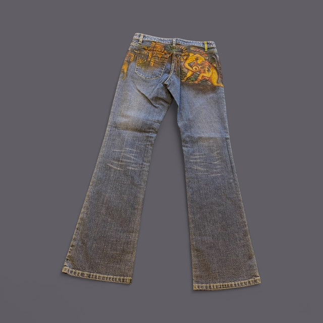 Hand painted Jeans - artwork - Extravagance Fashion 