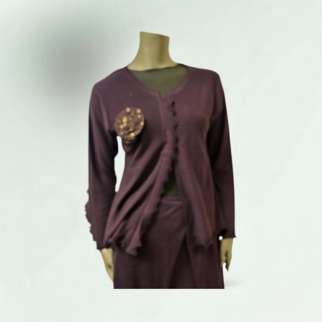 Cardigan with Frill details on sleeve and Zip fastening with knit Flower Broach style Gilda 506