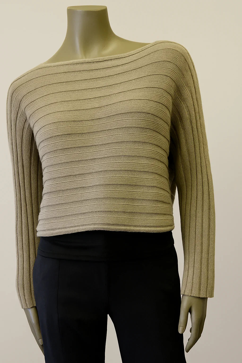 wide Ribbed boxy cropped Sweater Style no.boss 35 - Extravagance Fashion 